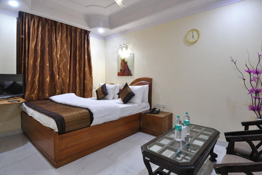 Hotel De Holiday International @ New Delhi Station Ngoại thất bức ảnh
