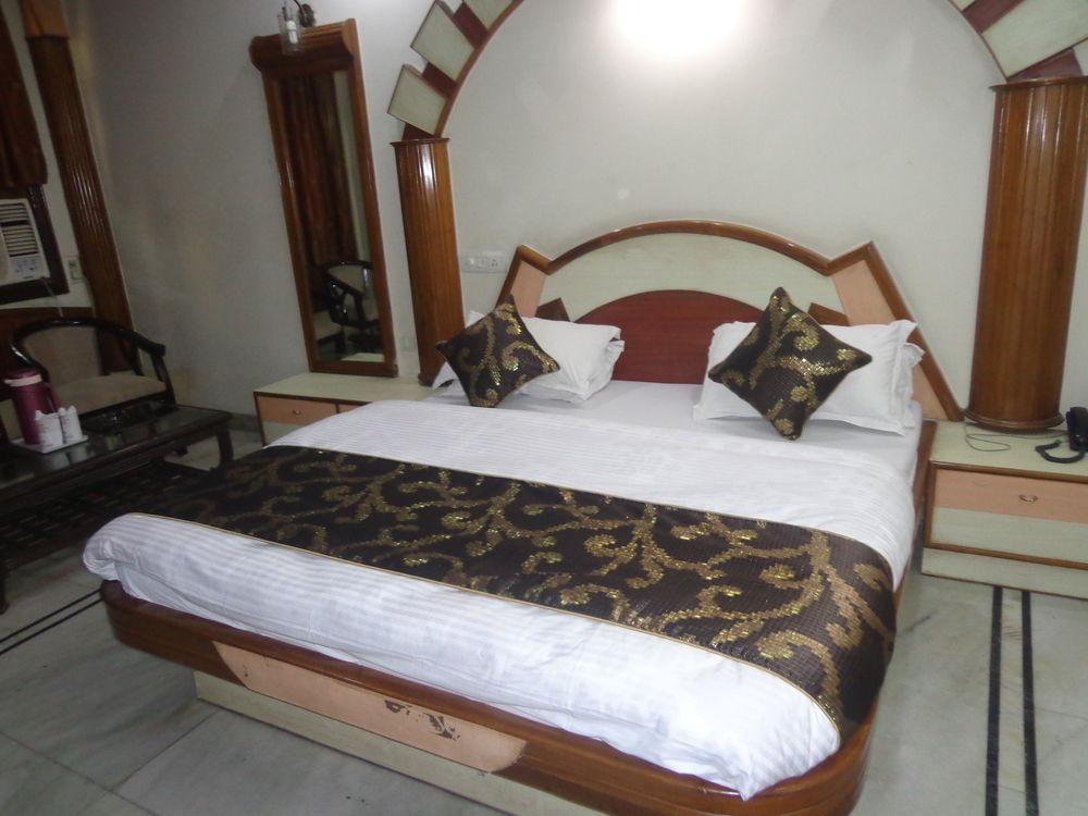 Hotel De Holiday International @ New Delhi Station Ngoại thất bức ảnh